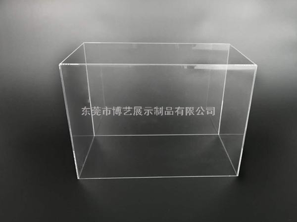 一個(gè)亞克力魚(yú)缸它比普通玻璃魚(yú)缸有著什么樣的優(yōu)勢(shì)呢？