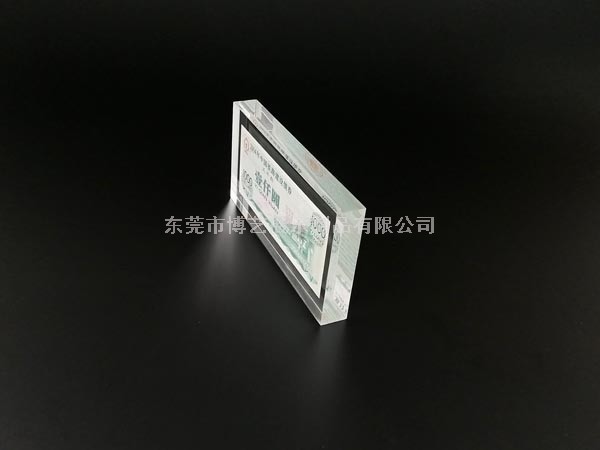 無(wú)縫熱壓展示臺(tái)