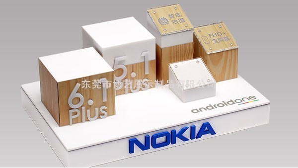 一個亞克力展架是如何生產(chǎn)出來的呢？