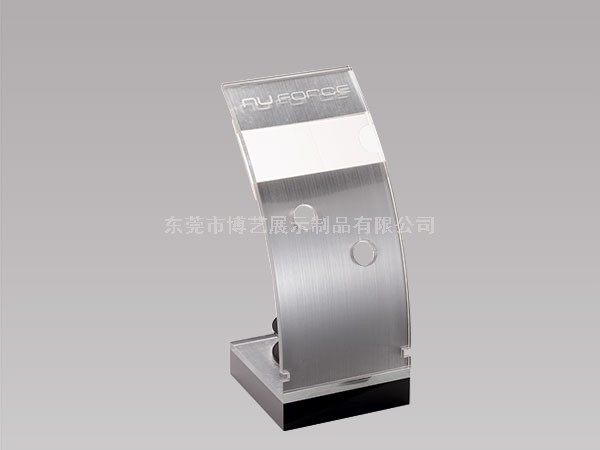 大型超市如何用亞克力制品來展現(xiàn)商品，讓顧客有消費的沖動呢？